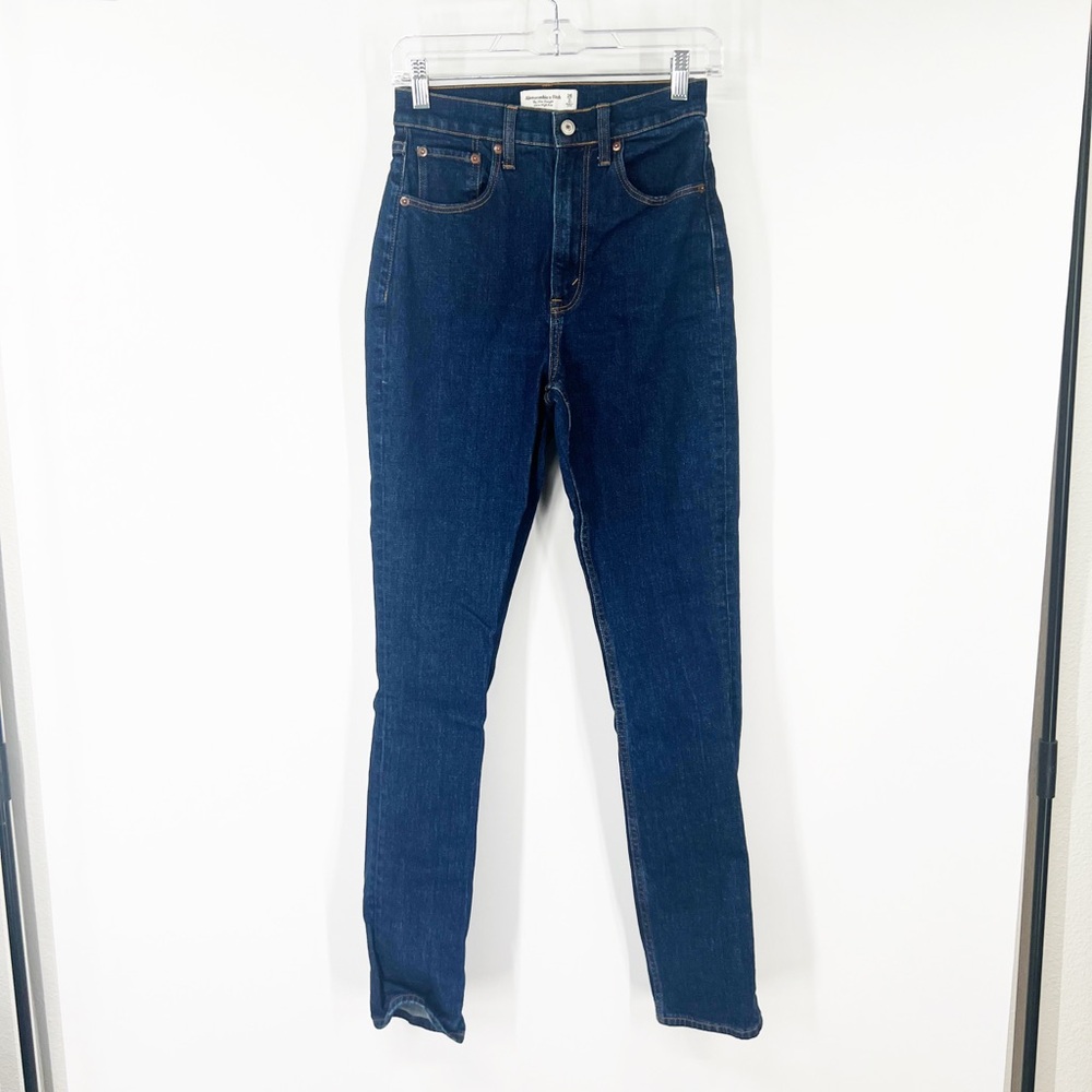 Abercrombie & Fitch Curve Love The Slim Straight Jeans Ultra High Rise LONG